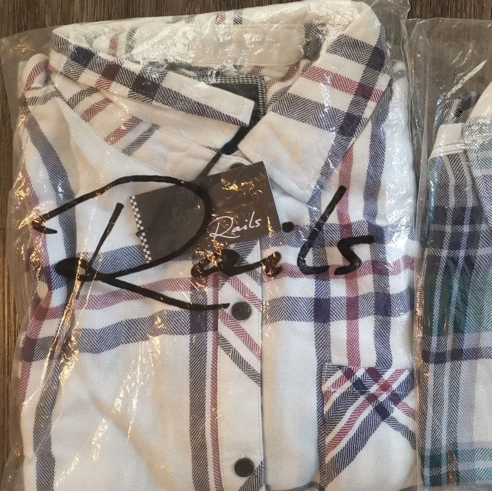 classic RAILS long sleeve plaid button-down shirt